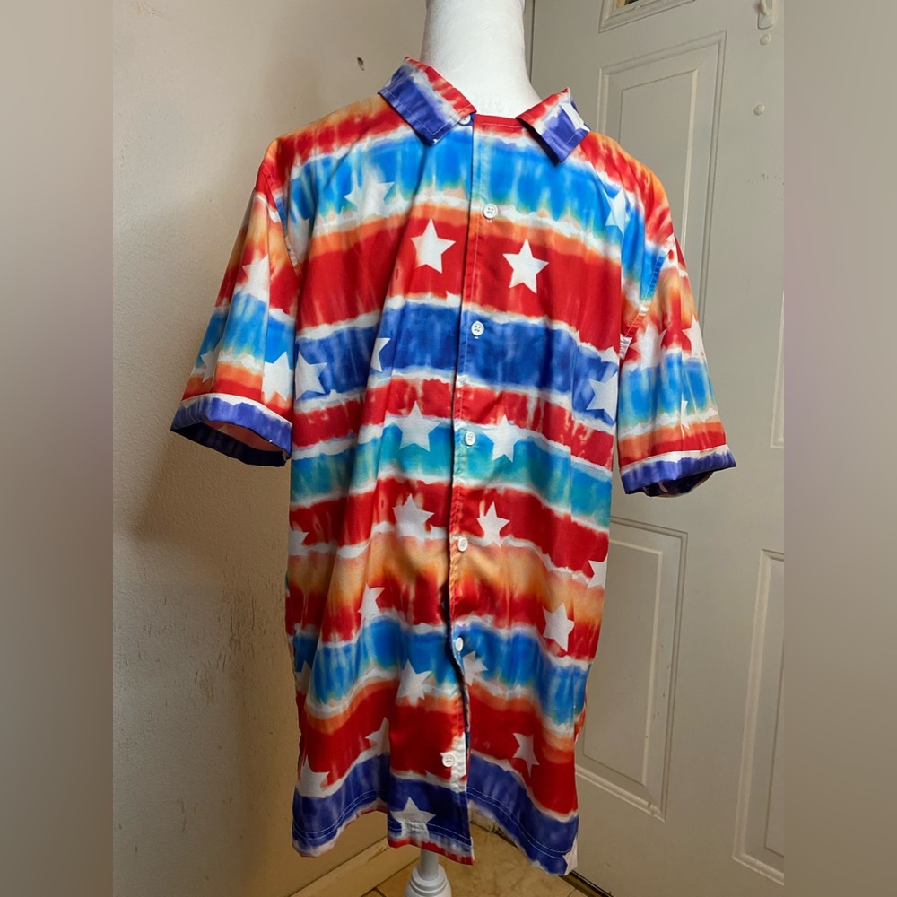 Men’s button up patriotic stars red white blue Hawaiian shirt size medium
